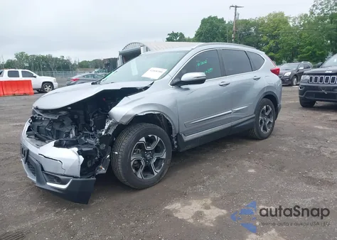 2018 Honda Cr-V Touring from USA, damaged, VIN 7FARW2H97JE000203